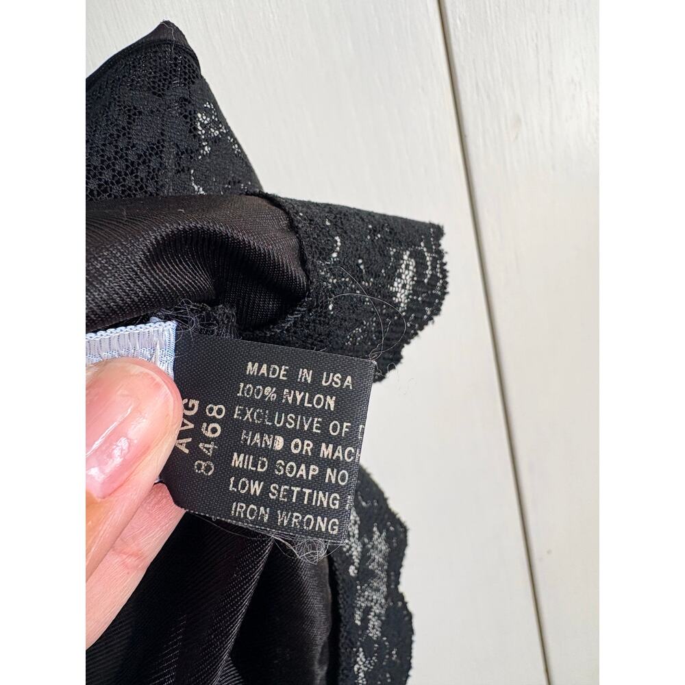 Lady Cameo Black Short Sleeve Satin Cardigan Robe Lace Trim OS Dark Romantic - Picture 5 of 6